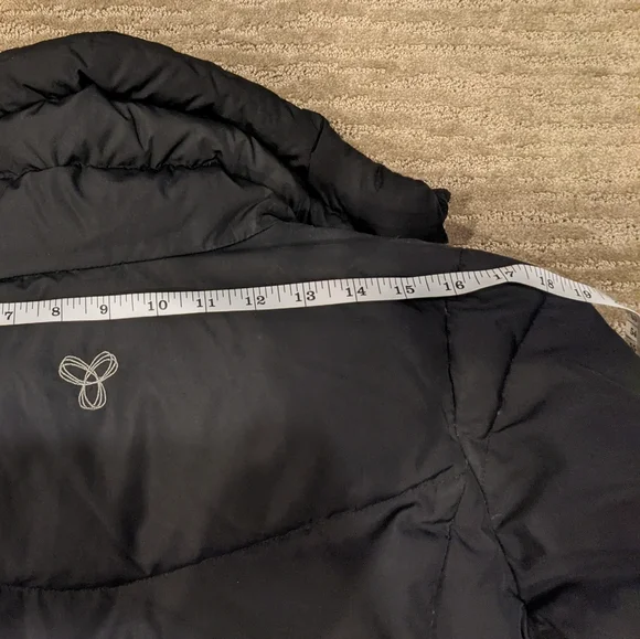 TNA Puffer Jacket - Picture 6 of 6